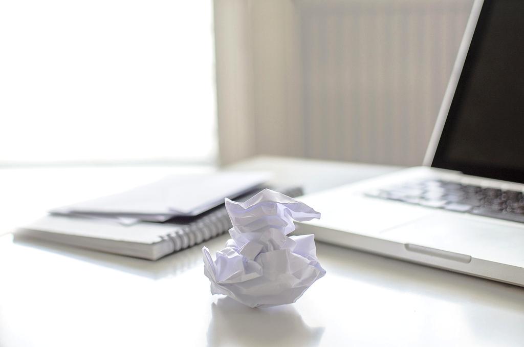 Integrated smart lighting system with adjustable brightness