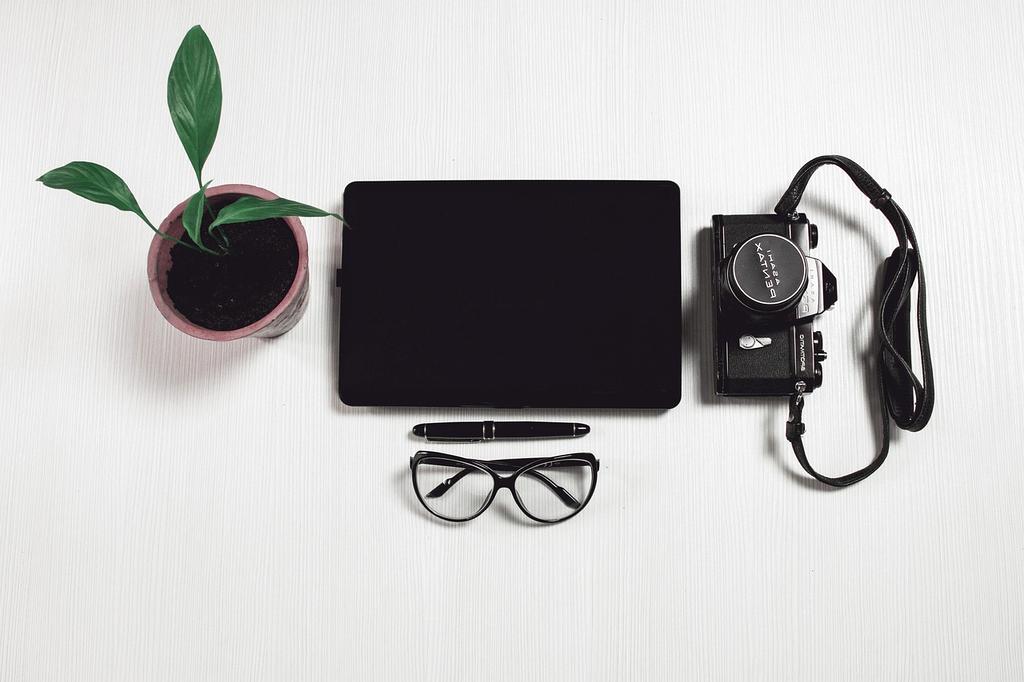 Space planning icon illustrating layout arrangement